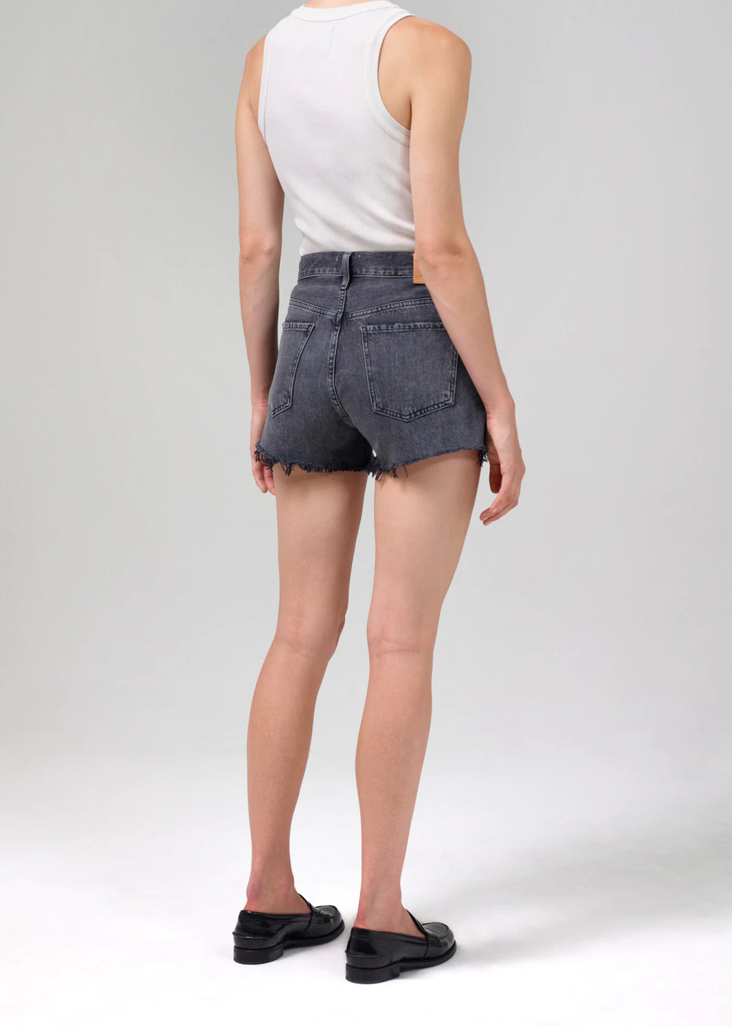 ANNABELLE SHORT IN FREE FALL