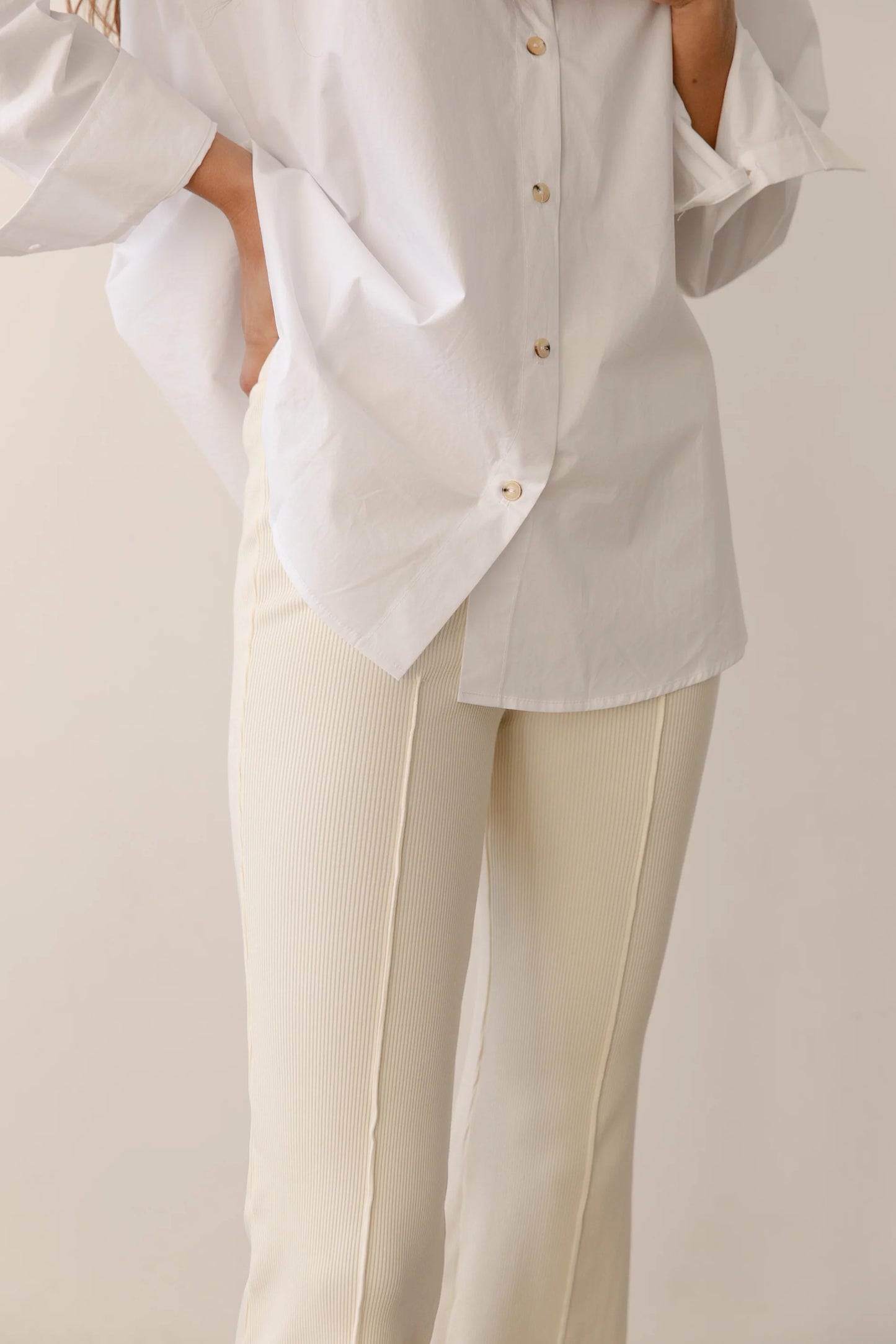 The Rib Kick Flare | Creme