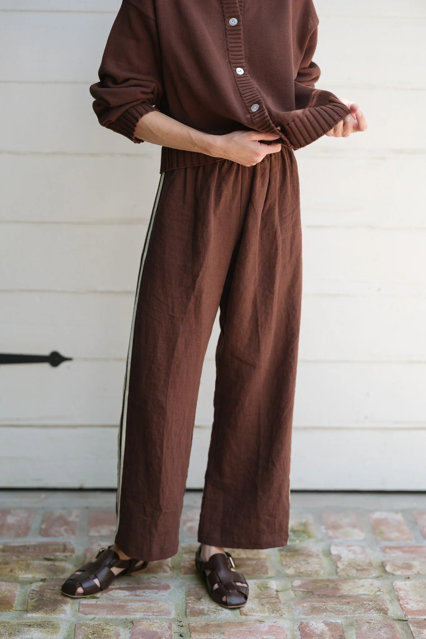The Linen Stripe Crop Racer Pant | Espresso