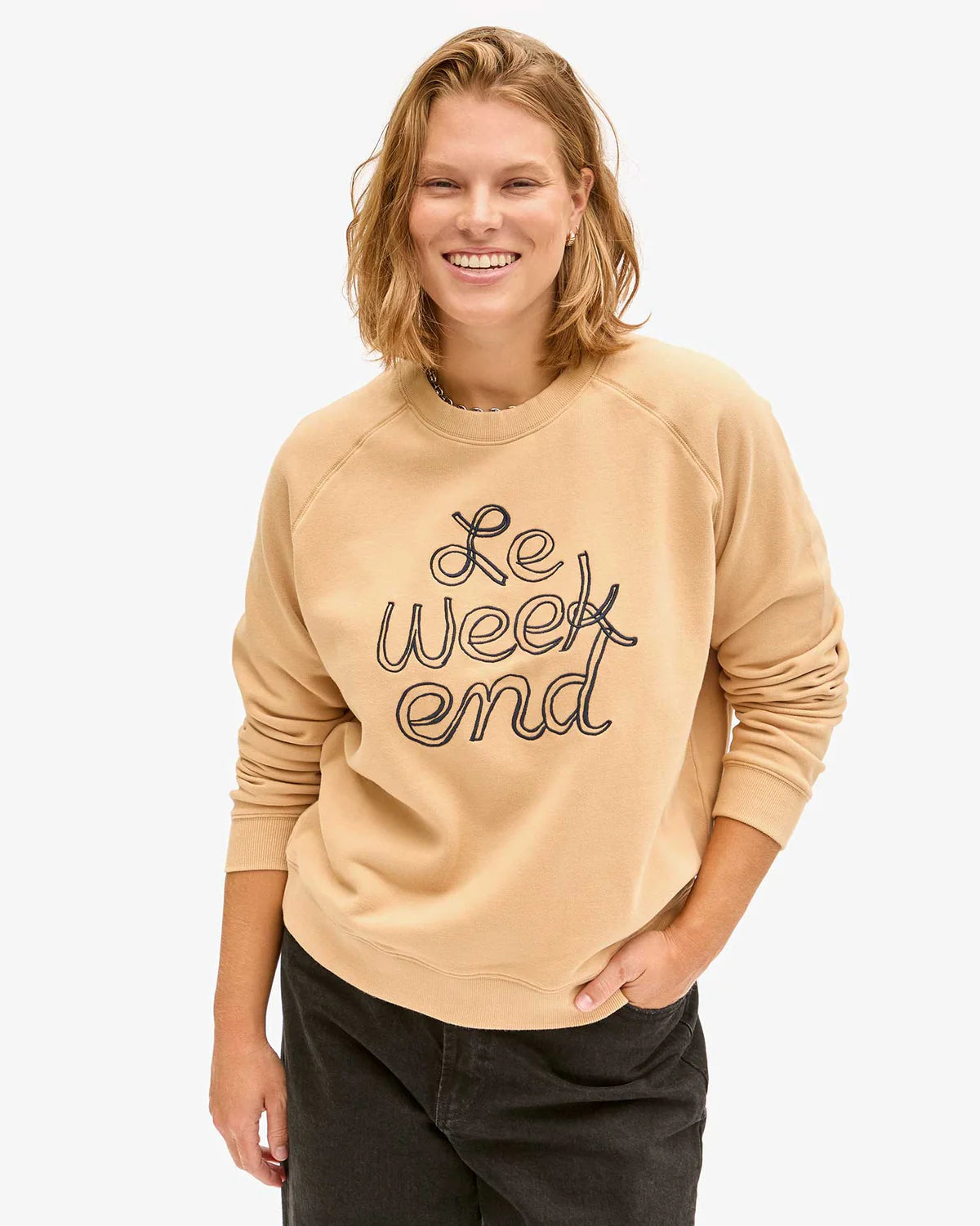 Sweatshirt Sand w/ Embroidered Navy Le Weekend