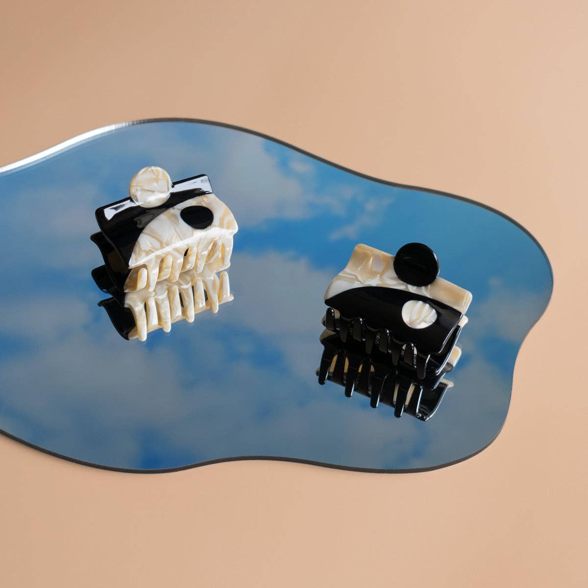 WINONA IRENE - Balance Black Claw Set - Yin Yang Acetate Modern Hair Clips