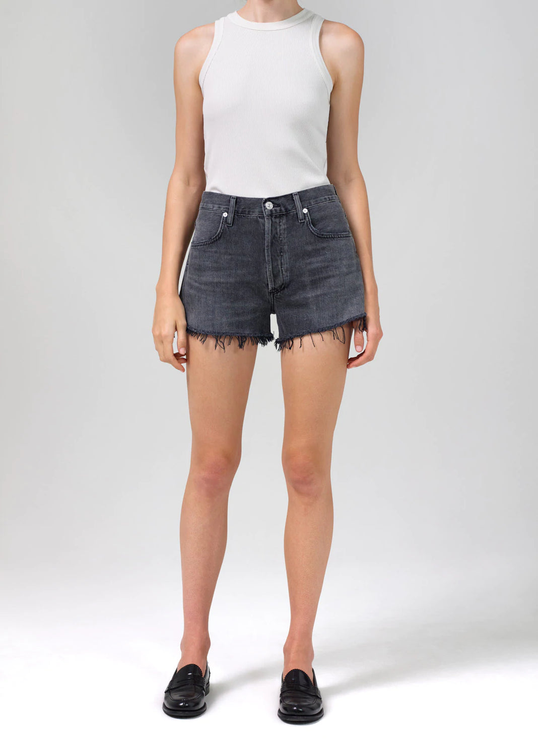 ANNABELLE SHORT IN FREE FALL