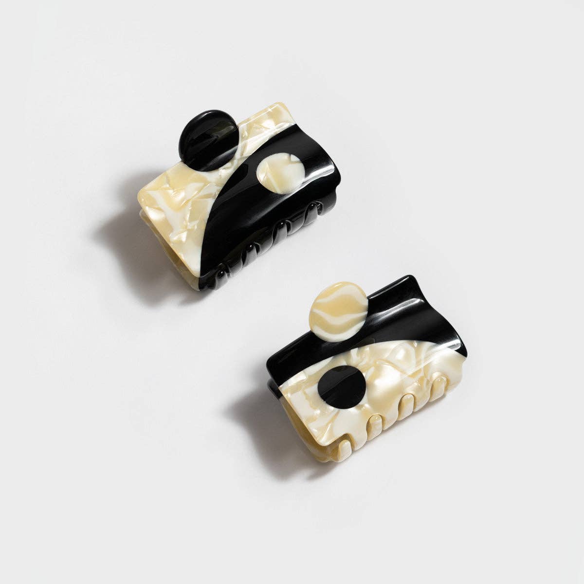 WINONA IRENE - Balance Black Claw Set - Yin Yang Acetate Modern Hair Clips