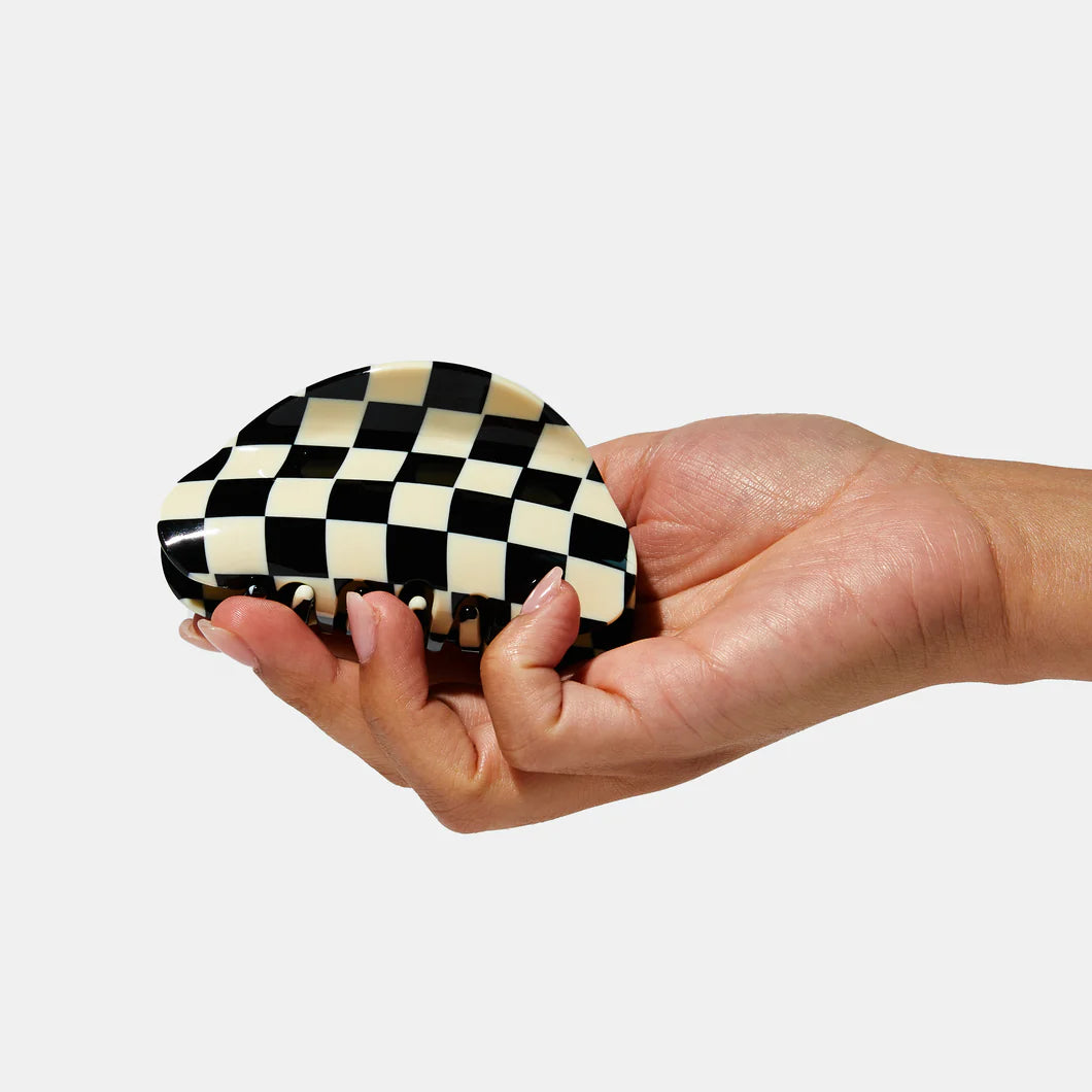 Checker Claw | Black & White