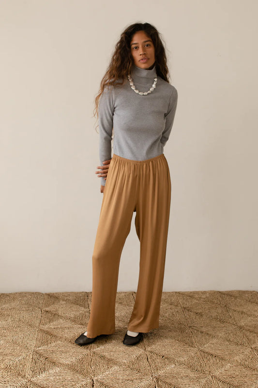 Satiny Simple Pant | Camel