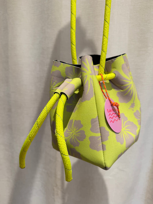 BUCKET POUCH | Lima
