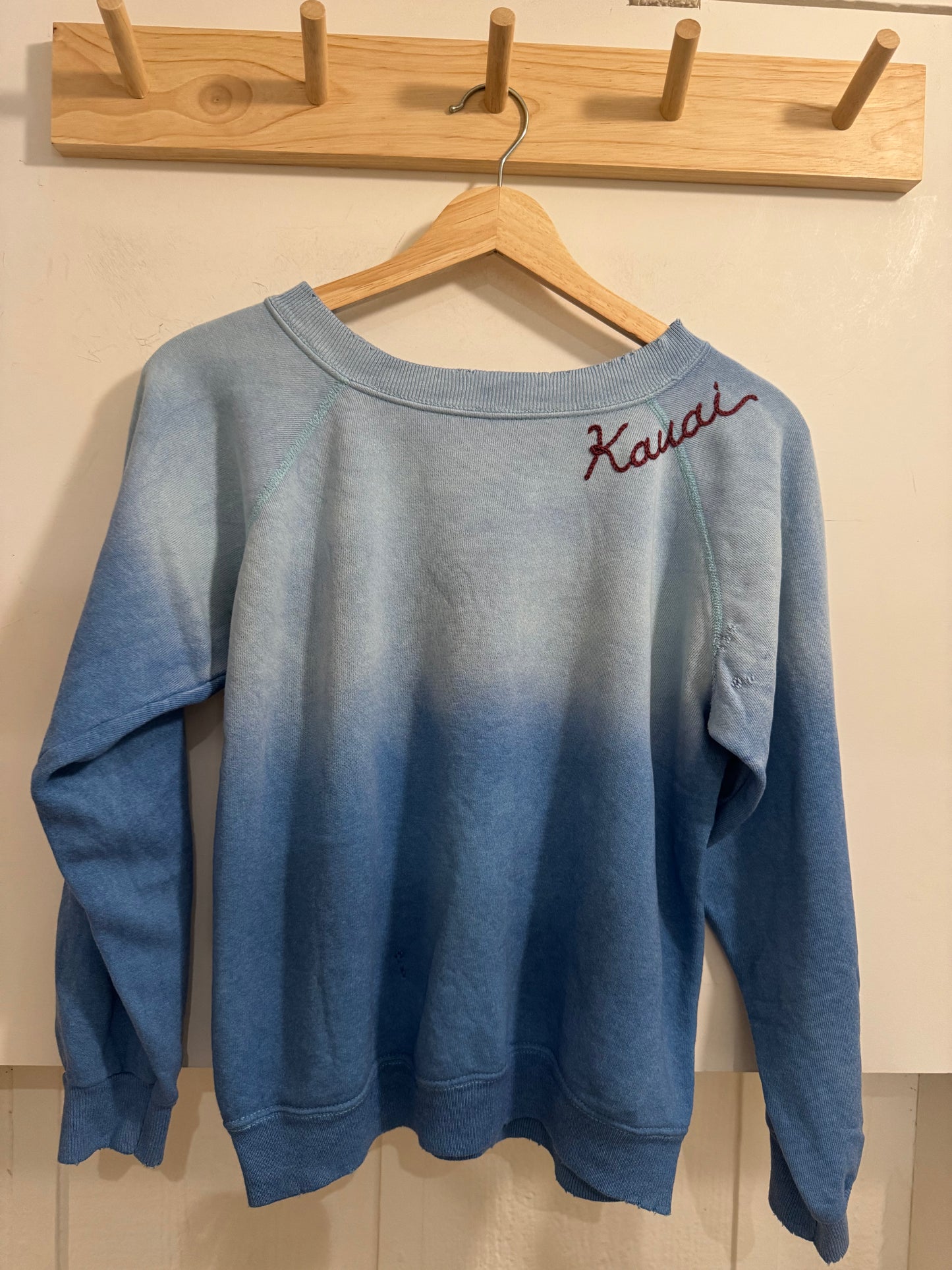 Vintage Kauai Embroidered Sweatshirts | Fall