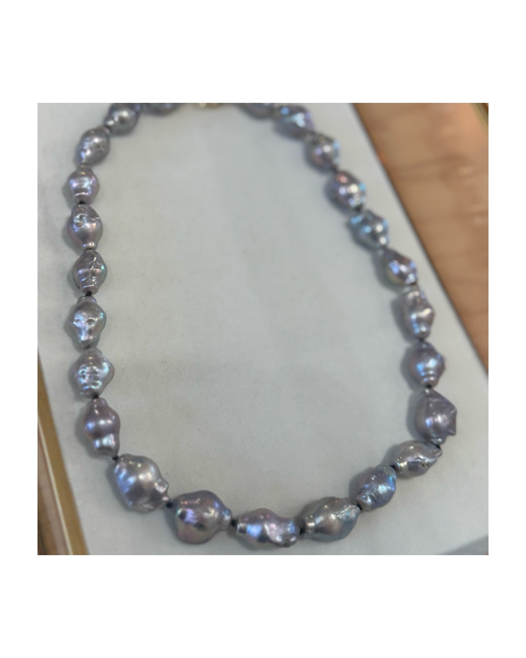 Silver baroque knotted necklace