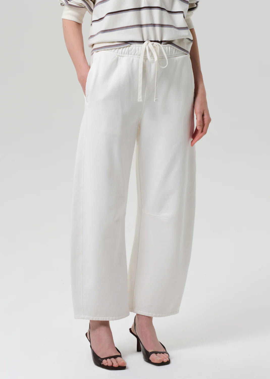 Miro Sweatpant
In Pashmina
