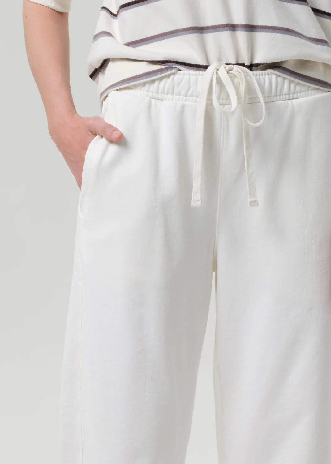 Miro Sweatpant
In Pashmina