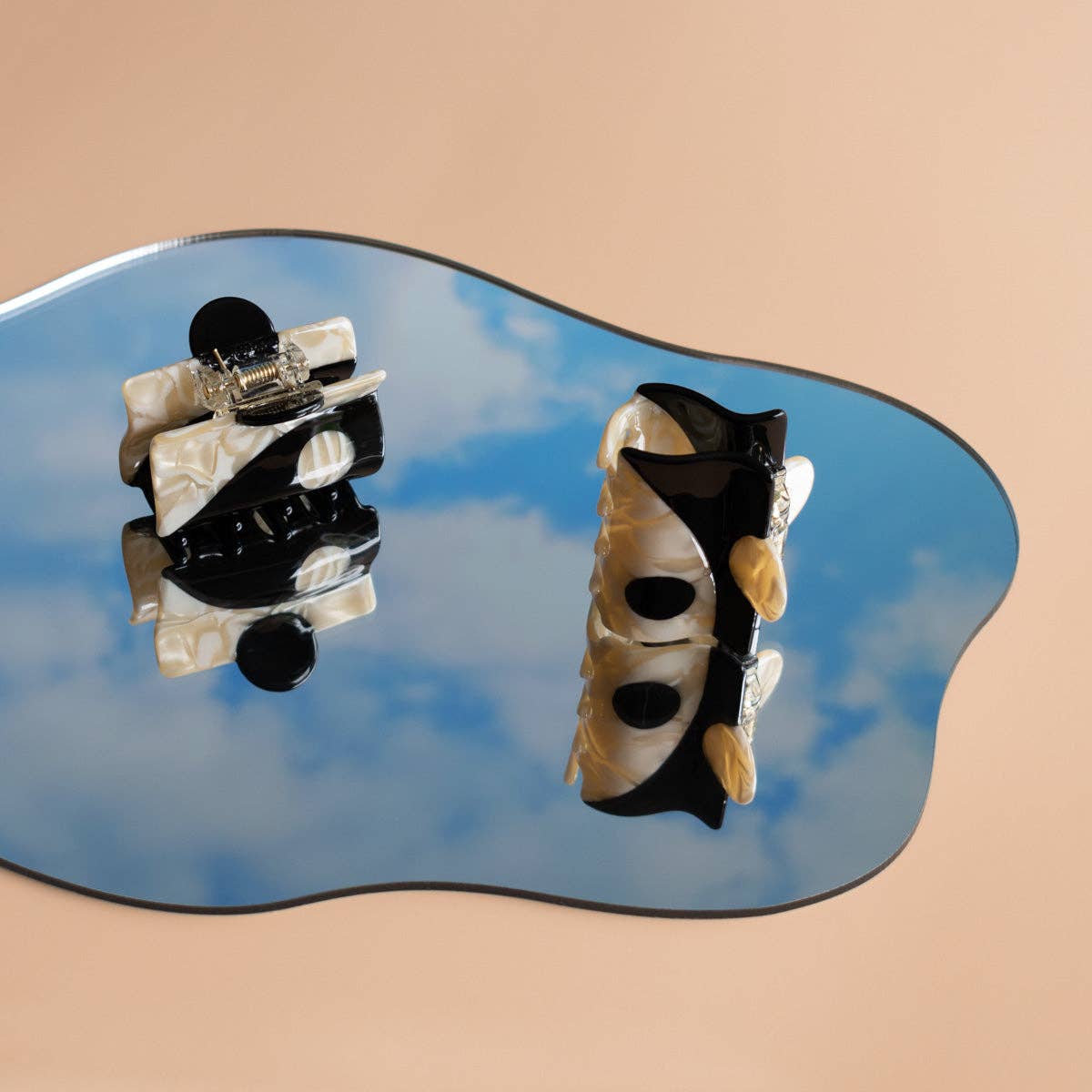 WINONA IRENE - Balance Black Claw Set - Yin Yang Acetate Modern Hair Clips