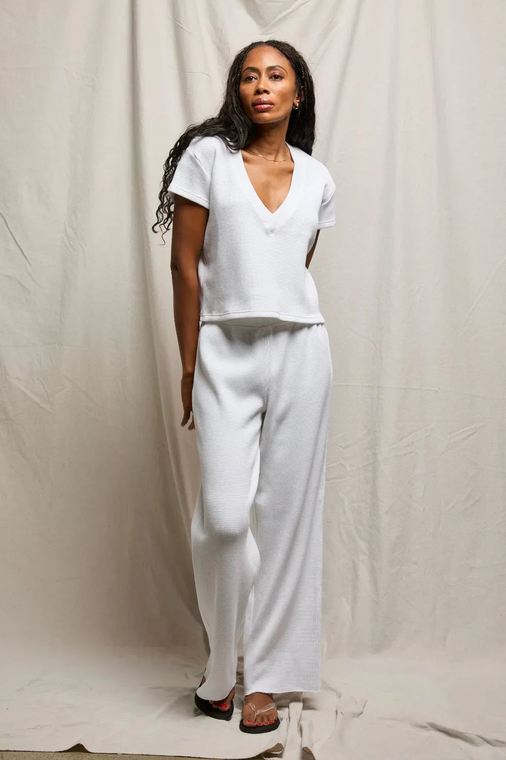 Jada WAFFLE SS BOXY V NECK TEE | White