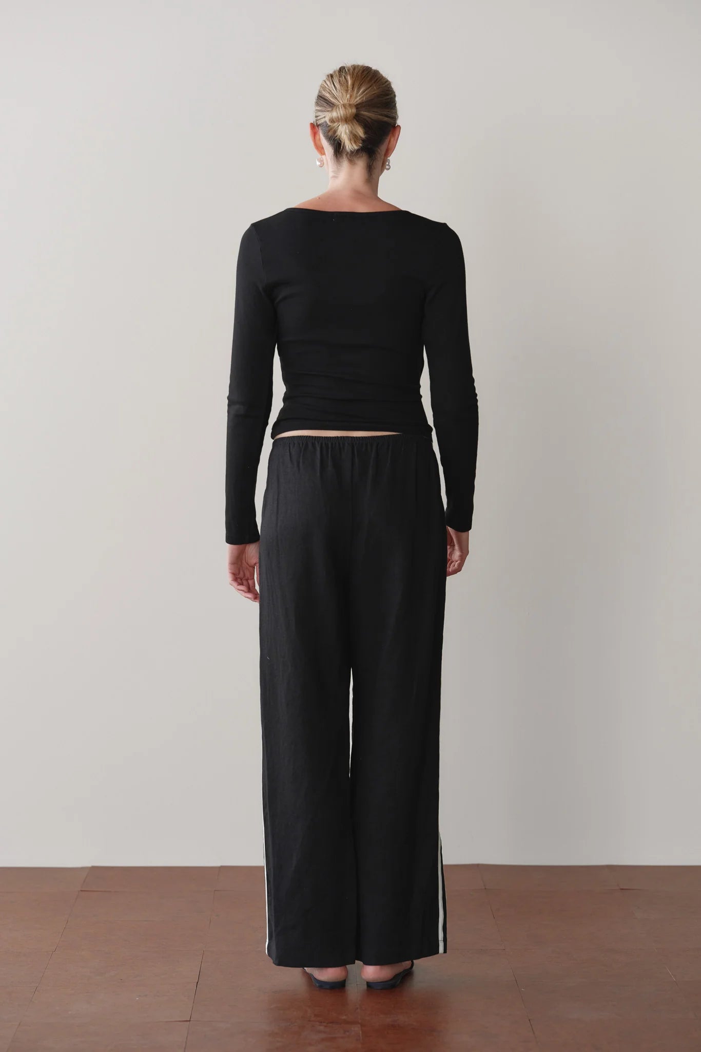 The Linen Crop Racer Stripe Pant | Jet