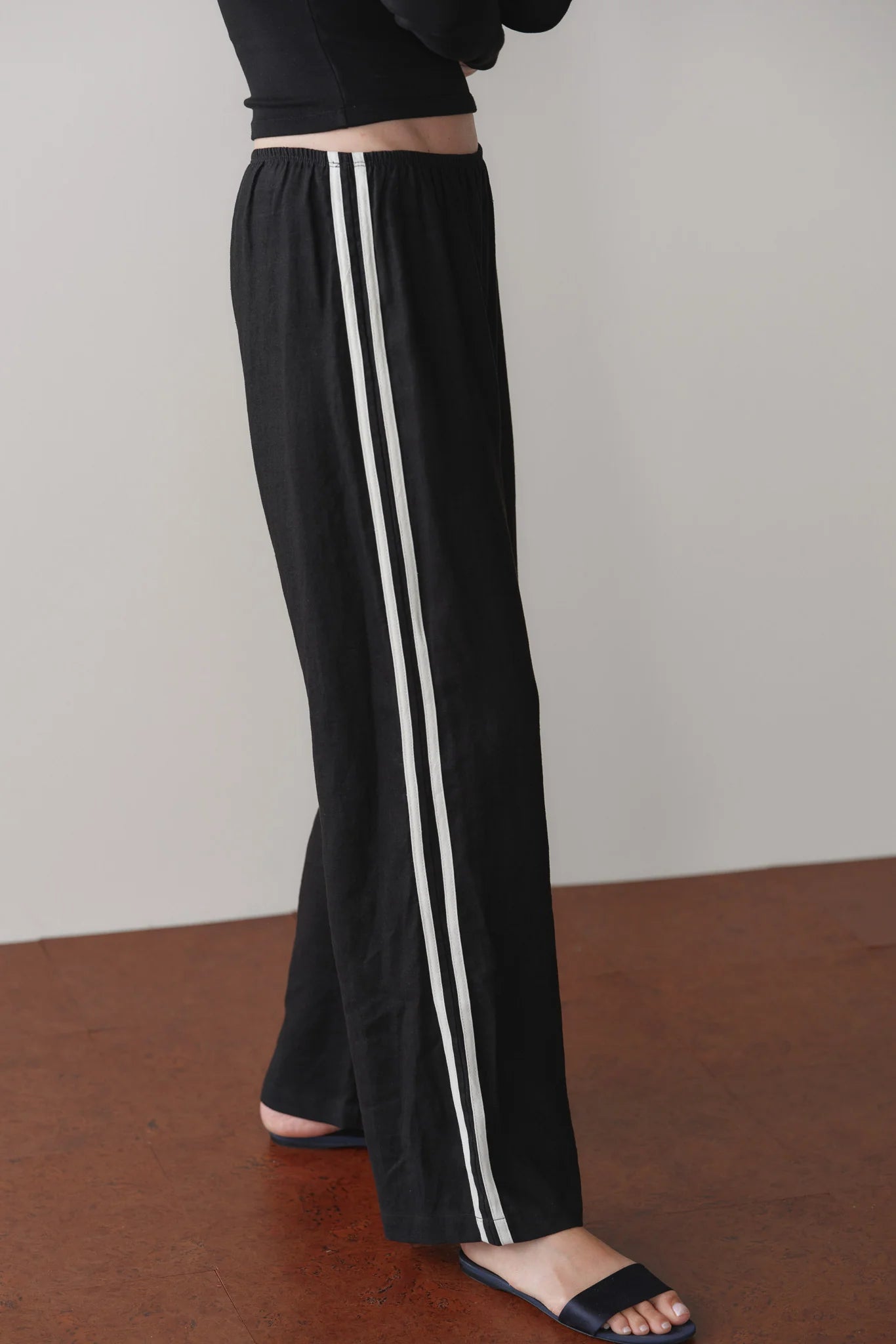 The Linen Crop Racer Stripe Pant | Jet